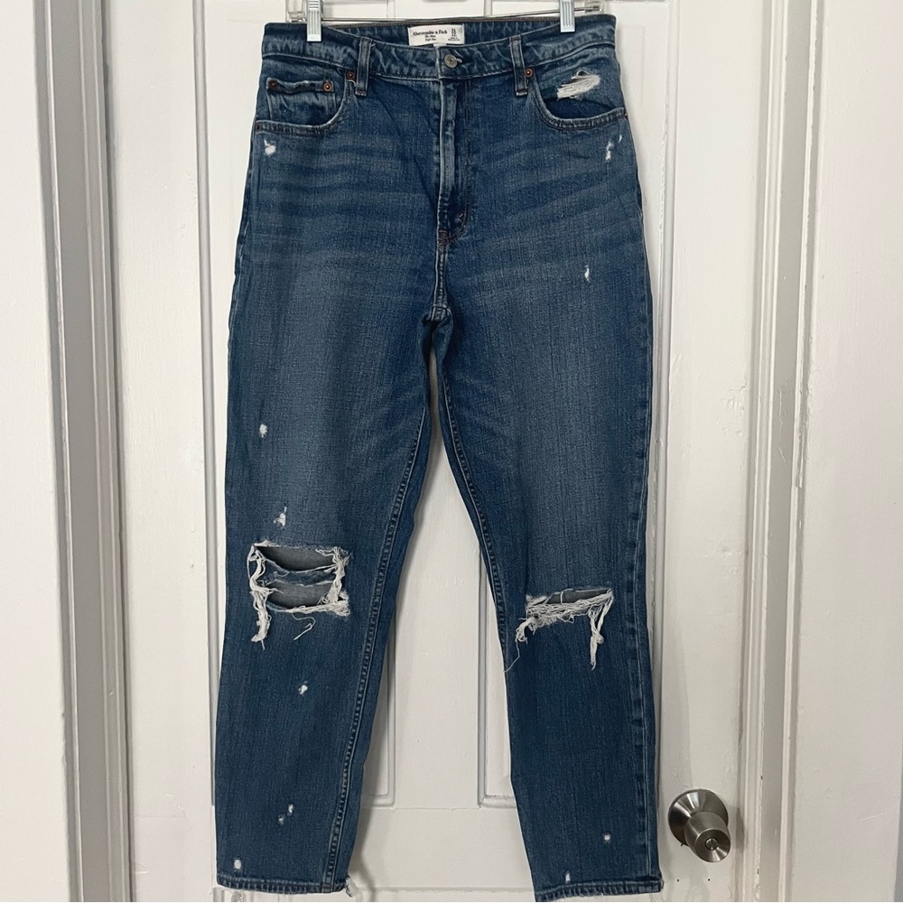 Abercrombie Curve Love High Rise Mom Jeans 31 Long